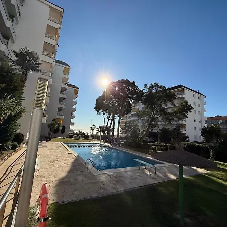 Coastal Retreat Just Steps From The Apartamento