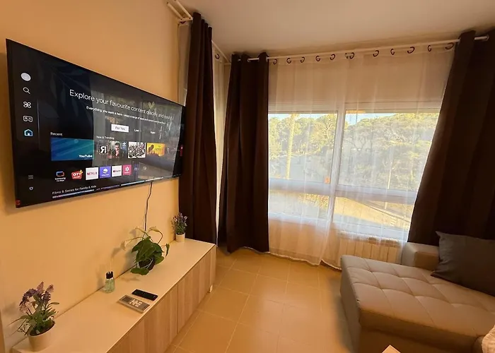 Coastal Retreat Just Steps From The Apartamento Lloret de Mar