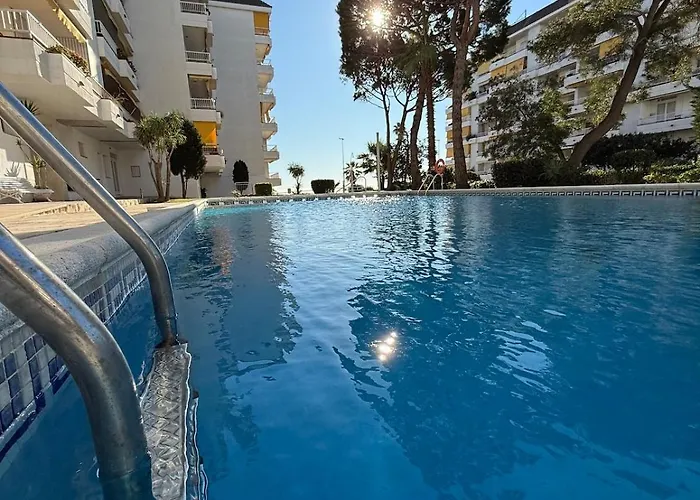 Apartamento Coastal Retreat Just Steps From The