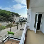 Coastal Retreat Just Steps From The * 료렛 드 마르