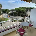 Coastal Retreat Just Steps From The Appartamento *
